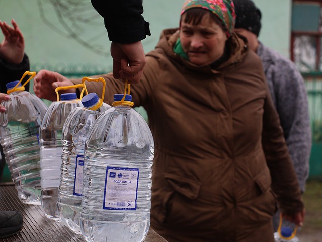 Mykolaiv: Trinkwasser von der Caritas