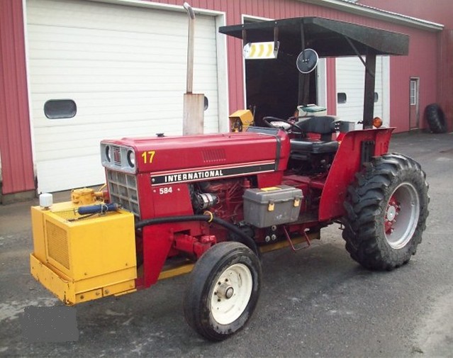 Town of Mohawk, NY 1984 International 584 tractor-mower - fleet No. 17_1