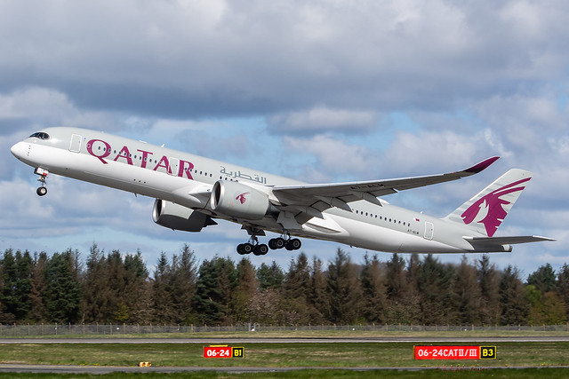 A7-ALM Qatar Airways - Airbus A350-941