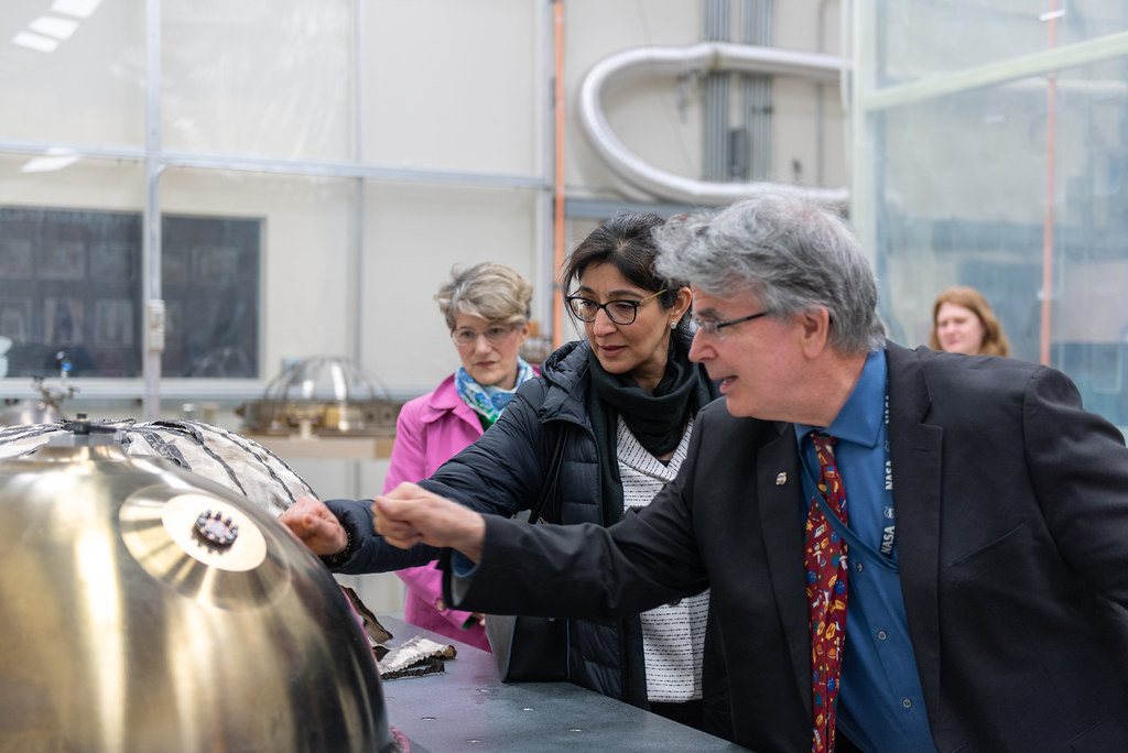 Director of the United Nations Office of Ourter Space Affaires visit to NASA Goddard