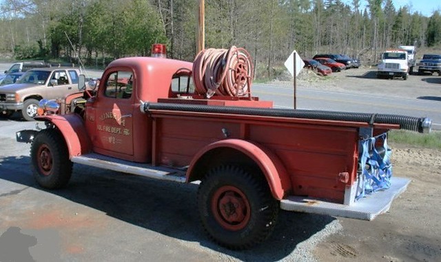 Minerva, NY Volunteer Fire Department 1956 Dodge Power Wagon 4x4 mini-pumper No. E-492_2