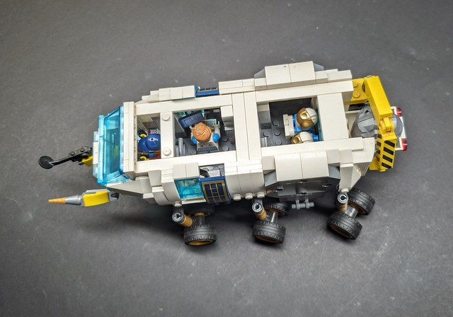 Lego Interplanetary Heavy Manned Exploration Rover - IHMER 