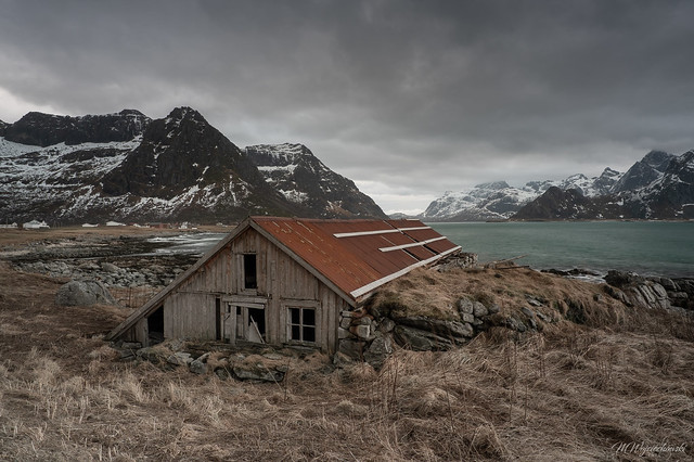 moody hut in Lofoten