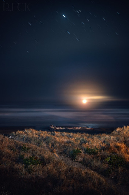 Moonrise near Waldport, Oregon