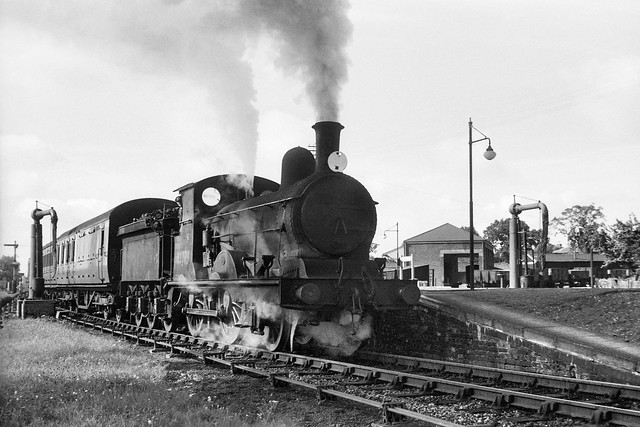 E4 BR 62789 at Tivetshall Station 01-09-1951