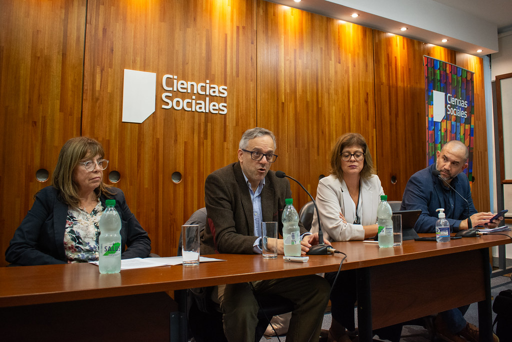 Mesa de Inauguración del foro Las desigualdades en América Latina