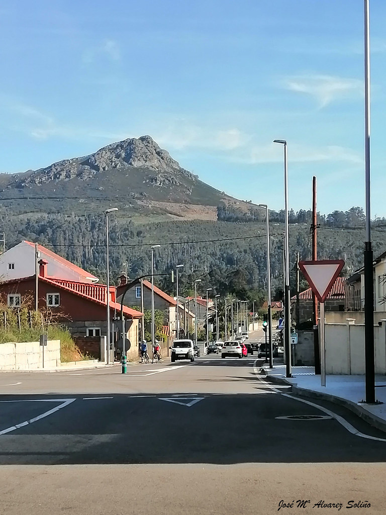 El monte Galiñeiro, visto desde la parroquia de  Valadares - Vigo