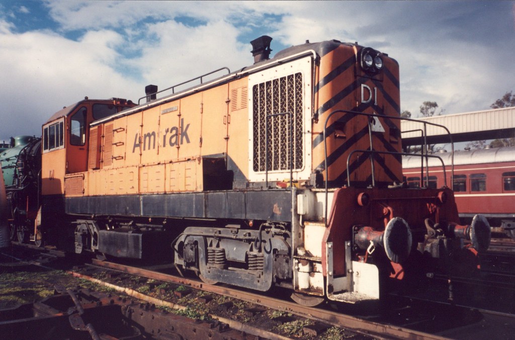 d1_thirlmere - Ex BHP locomotive D1 at Thirlmere RTM aka Trainworks early 1990's