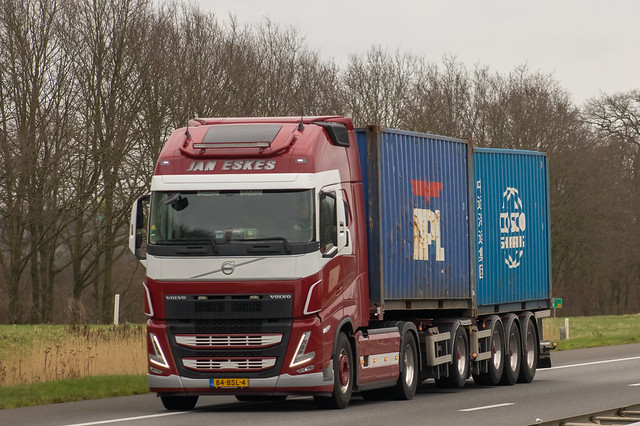 84-BSL-4, = Volvo FH45 globetrotter, from Jan Eskes, Holland.