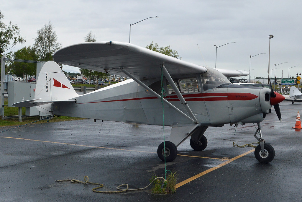 N3308A Piper PA-22-135 Tri-Pacer