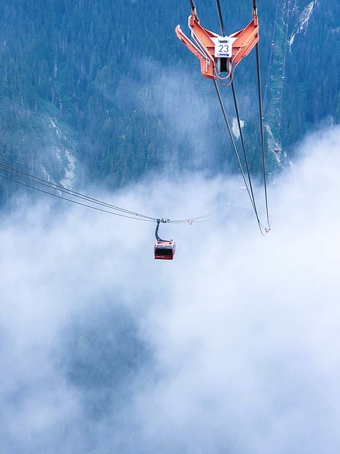Peak to peak gondola (Whistler)