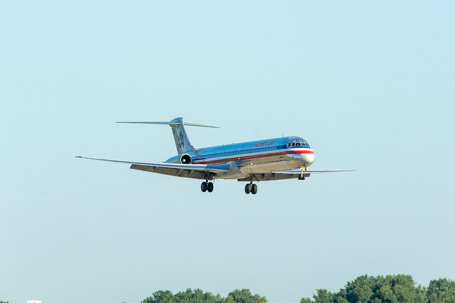American Airlines: McDonnell Douglas MD-82: N513AA