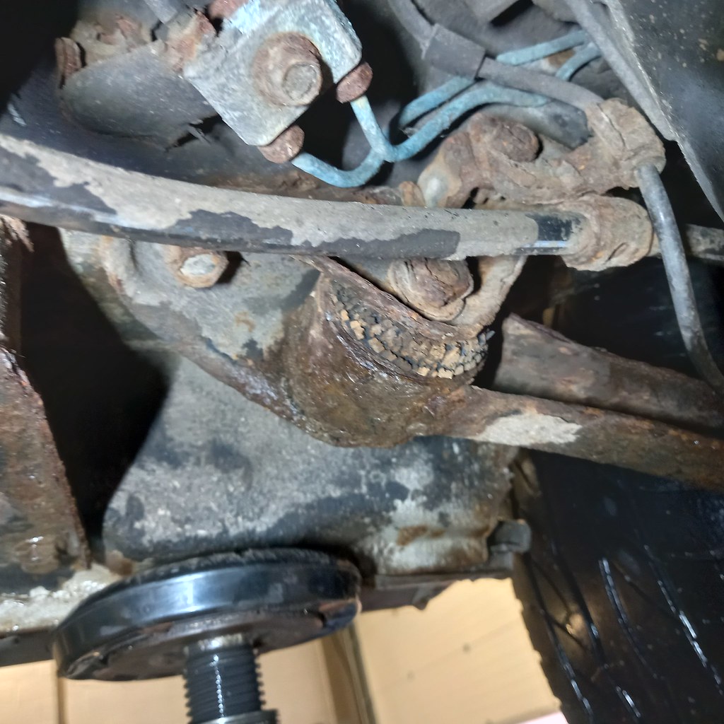 Rear trailing arm front bushes causing cars 'saggy arse'