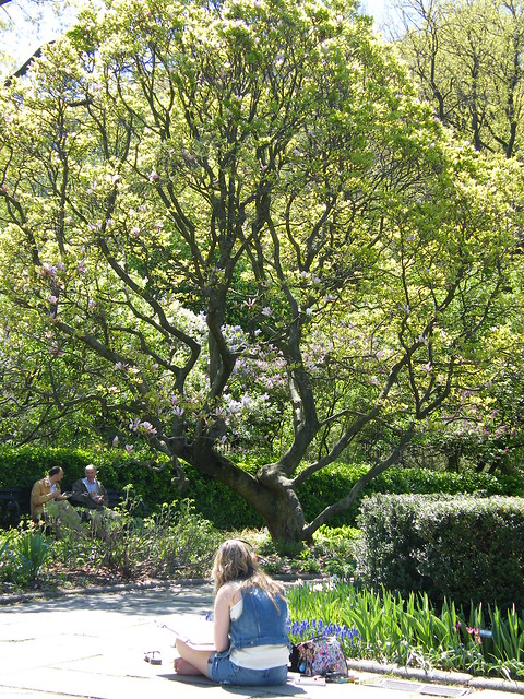 Girl Artist in Central Park