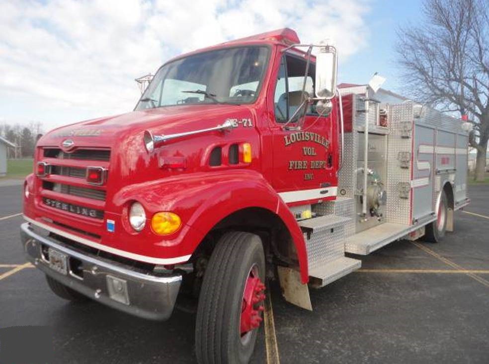 Louisville, NY Volunteer Fire Department 2001 Sterling L7501 Central pumper - Engine No. 71_1