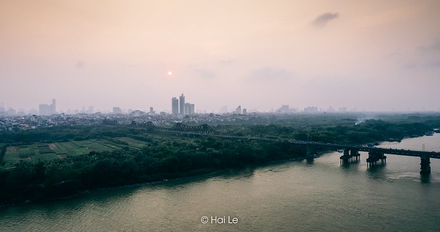 Cầu Long Biên, Hà Nội nhìn từ trên cao.