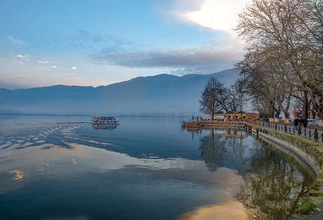 Coucher de soleil sur le lac Pamvotis, Ioannina