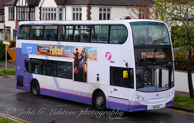 Newly transferred First Essex (Hadleigh) ADL Enviro400 33725, SN12 AKX from First South Yorkshire (Olive Grove)