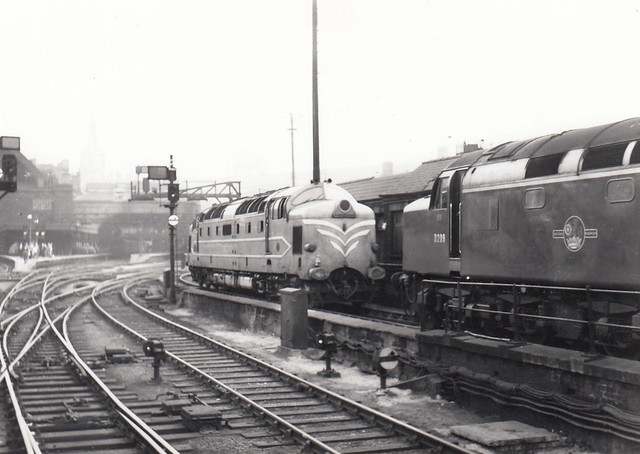 English Electric Napier prototype DELTIC and EE Type 4 D209 at King's Cross.
