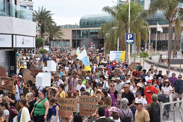 Manifestación “Lanzarote tiene un límite” 20 de abril