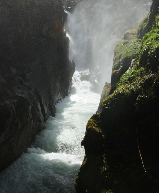 Cascade et gave du Marcadau, Puntas, Cauterets, Haute-Bigorre, Hautes-Pyrénées, Occitanie.