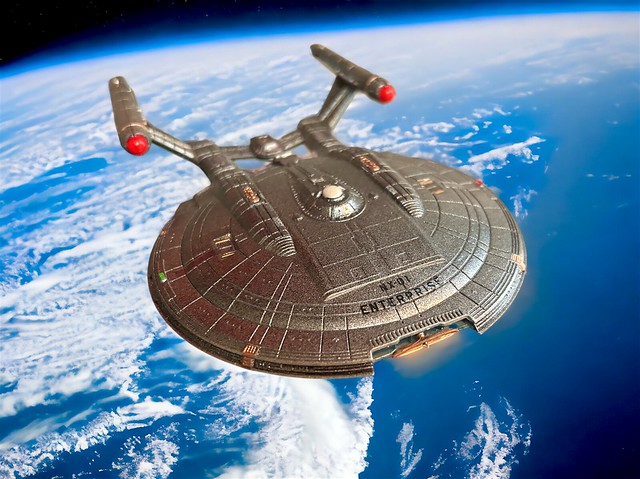 enterprise NX-01 leaving Earth-Photoroom