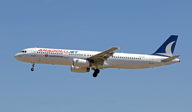 YL-LCV LMML 20-04-2024 AnadoluJet (SmartLynx Airlines) Airbus A321-231 CN 2216