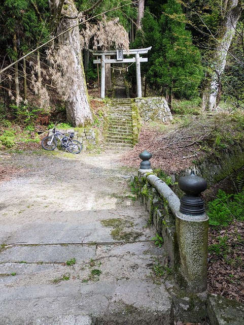 Torii, entrance to Hakusan Shrine, Wazuka Town.