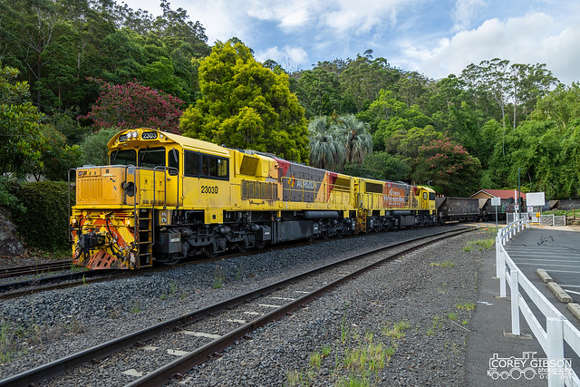 2303D & 2347D roll through Spring Bluff station with an Empty Coal Fisherman Island to Cameby Downs