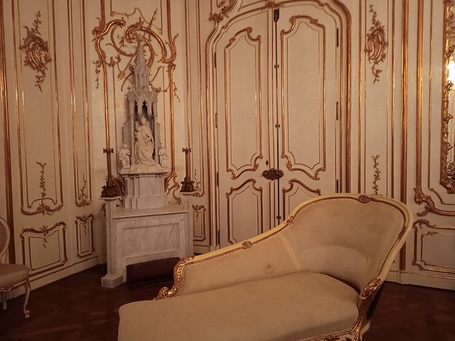 Austria - Vienna - Innere Stadt - Hofburg Palace - Empress Elizabeth's drawing room - Chaise longue