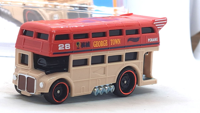 HOT WHEELS AEC ROUTEMASTER TROUBLE DECKER NO5 GEORGE TOWN PENANG 1/64
