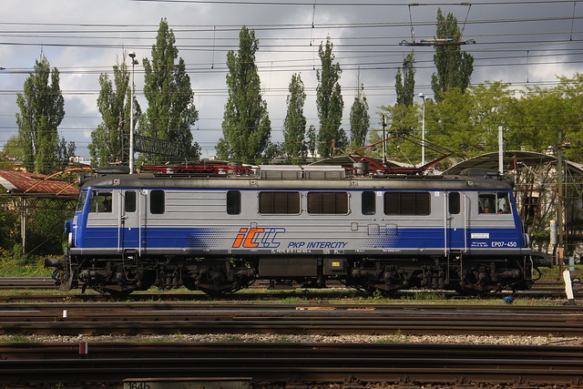 PKP IC EP07-450 , Wrocław Główny 🇵🇱 train station 17.04.2024