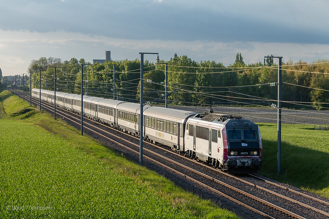 The diverted  17.22 Paris Bercy to Clermont Ferrand service (IC5979) heads east behind 26070 passing Osmoy a few kilometres east of Bourges.