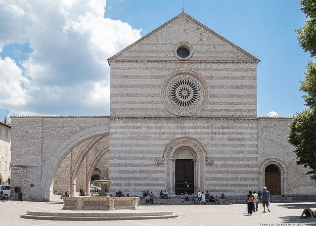 Basilica of Saint Clare (Basilica di Santa Chiara)