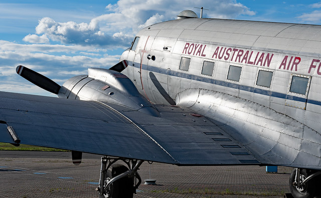 A65-69 DC3 Royal Australian Air Force EDBG 009