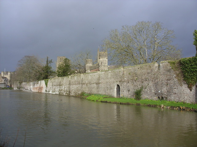Bishops Palace Moat, Wells
