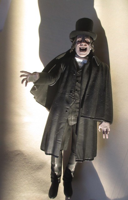 2024 Lon Cheney Sr as the London After Midnight Vampire 0250