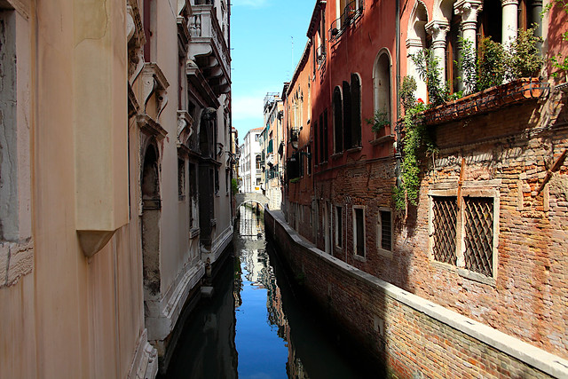 Venezia, una tipica calle del centro