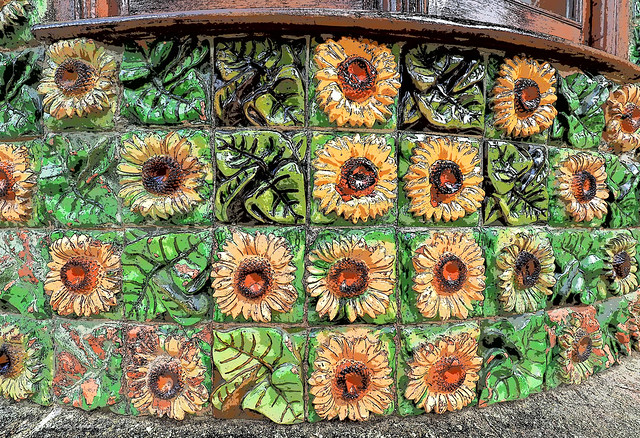 182.Capricho de Gaudì - sunflowers decorations