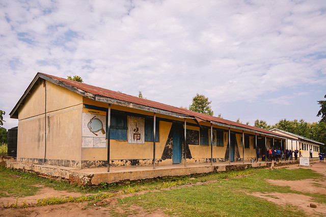 School buildings and surroundings of Rodo Primary School.