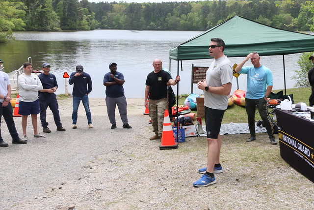 Paddle party promotes fun, fitness at Fort Barfoot