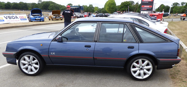 1988 Vauxhall Cavalier LX @ Vaux Valves @ Brands Hatch 21/08/2022