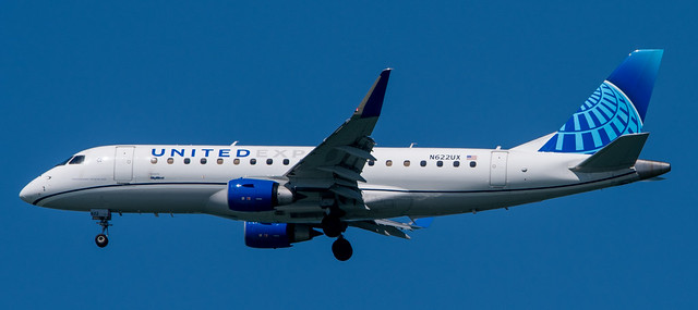 United Express - Embraer E175LL
