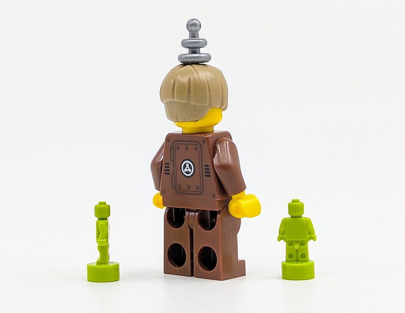 71046: LEGO Minifigures Space Series Review