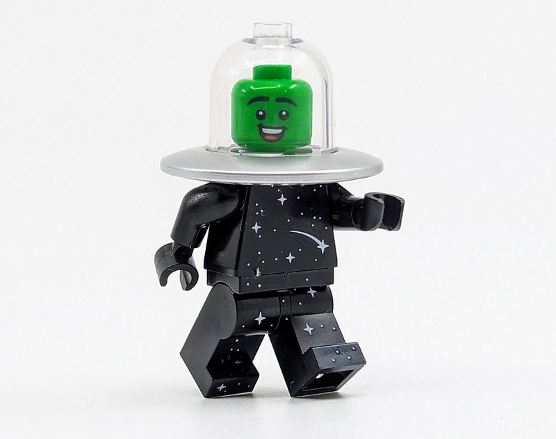 71046: LEGO Minifigures Space Series Review