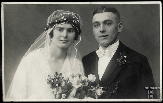 ArchivTappen42(1S)336 Hochzeit bei Einsingbach, Brautpaar, Pößneck, 1928