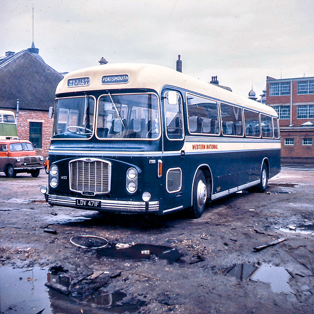 02002 - Western National 1453 (LDV 471F) - Portsmouth - 30 Mar 1969