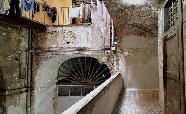 Napoli. Pianerottolo al Cavone