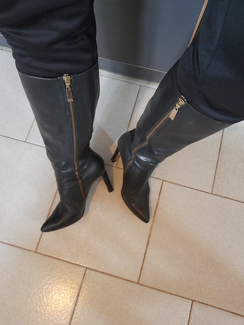 heel boots