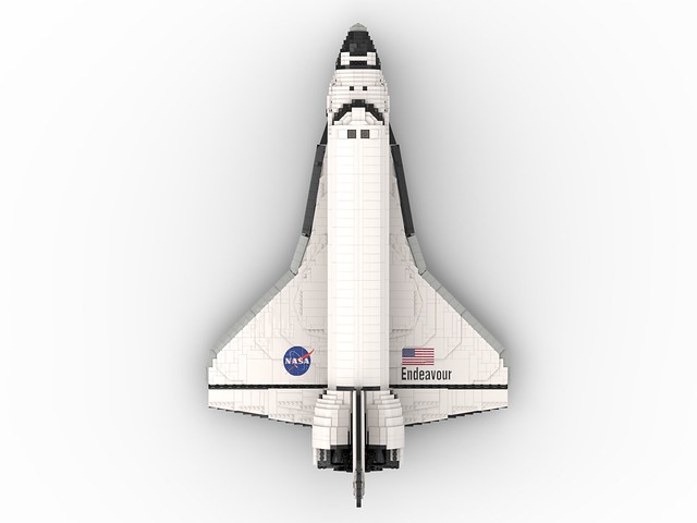 Rockwell_International_Space_Shuttle_OV-105_Orbiter_Endeavour 3